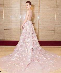 仙女裙明星,明星们的梦幻裙装风采