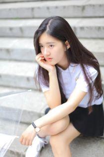 清纯甜美女子生活照,记录女子日常生活的美好瞬间